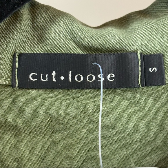 Cut Loose Army Green Button Down Jacket With Pockets NWT Size Small - Picture 3 of 6